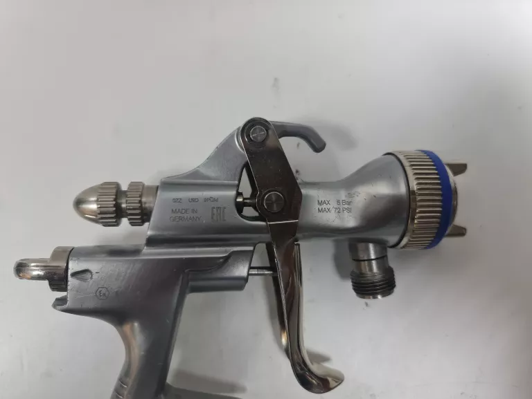 PISTOLET LAKIERNICZY SATA JET 1000H RP