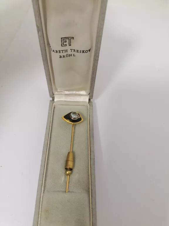 broszkaszpilka-do-kapelusza-750-elisabeth-treskow-stan-uzywany