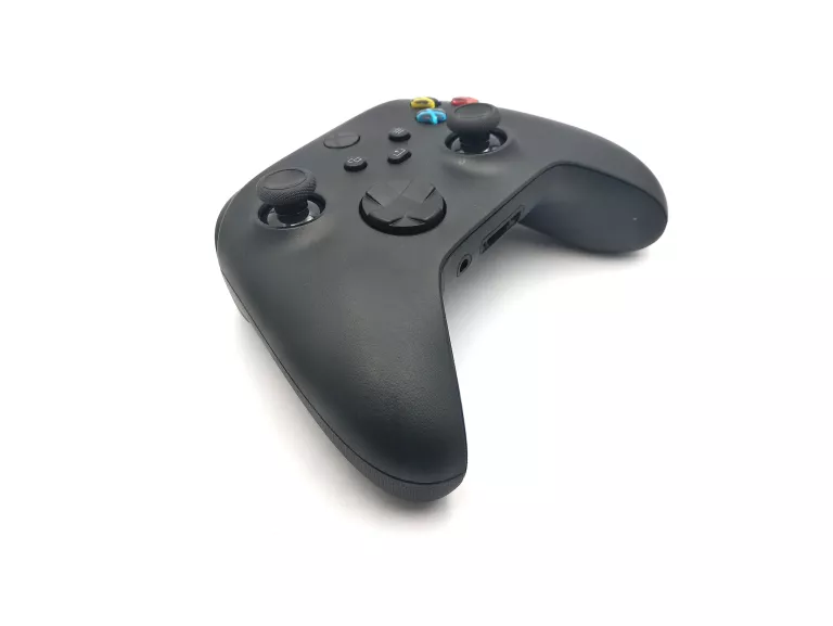 PAD DO KONSOLI XBOX ONE S 1914 CZARNY