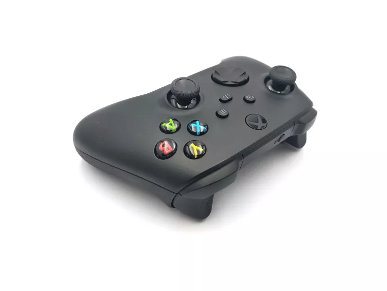 PAD DO KONSOLI XBOX ONE S 1914 CZARNY