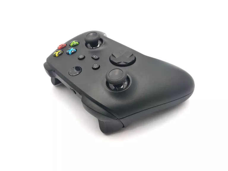 PAD DO KONSOLI XBOX ONE S 1914 CZARNY