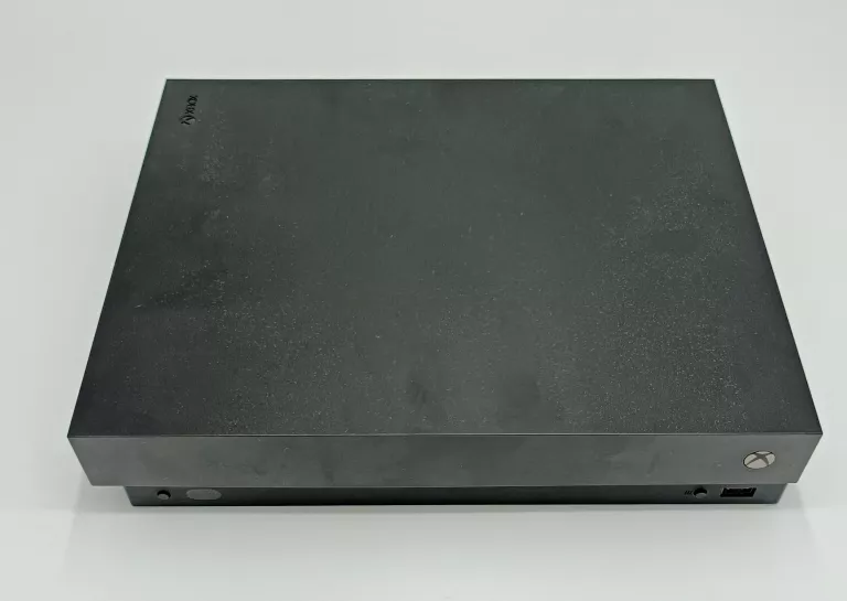 konsola-xbox-one-x-1tb-kolor-czarny