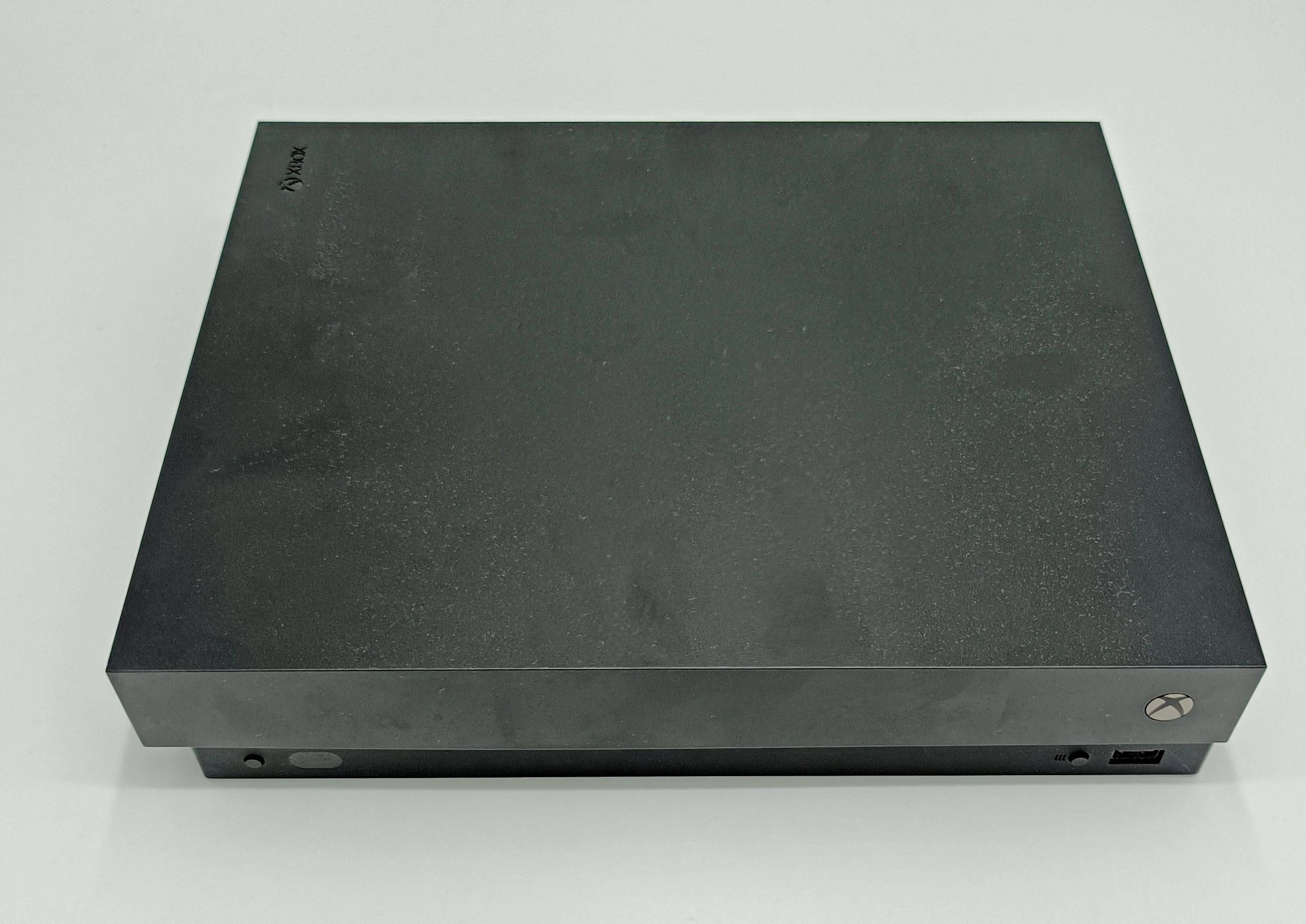 konsola-xbox-one-x-1tb-kolor-czarny