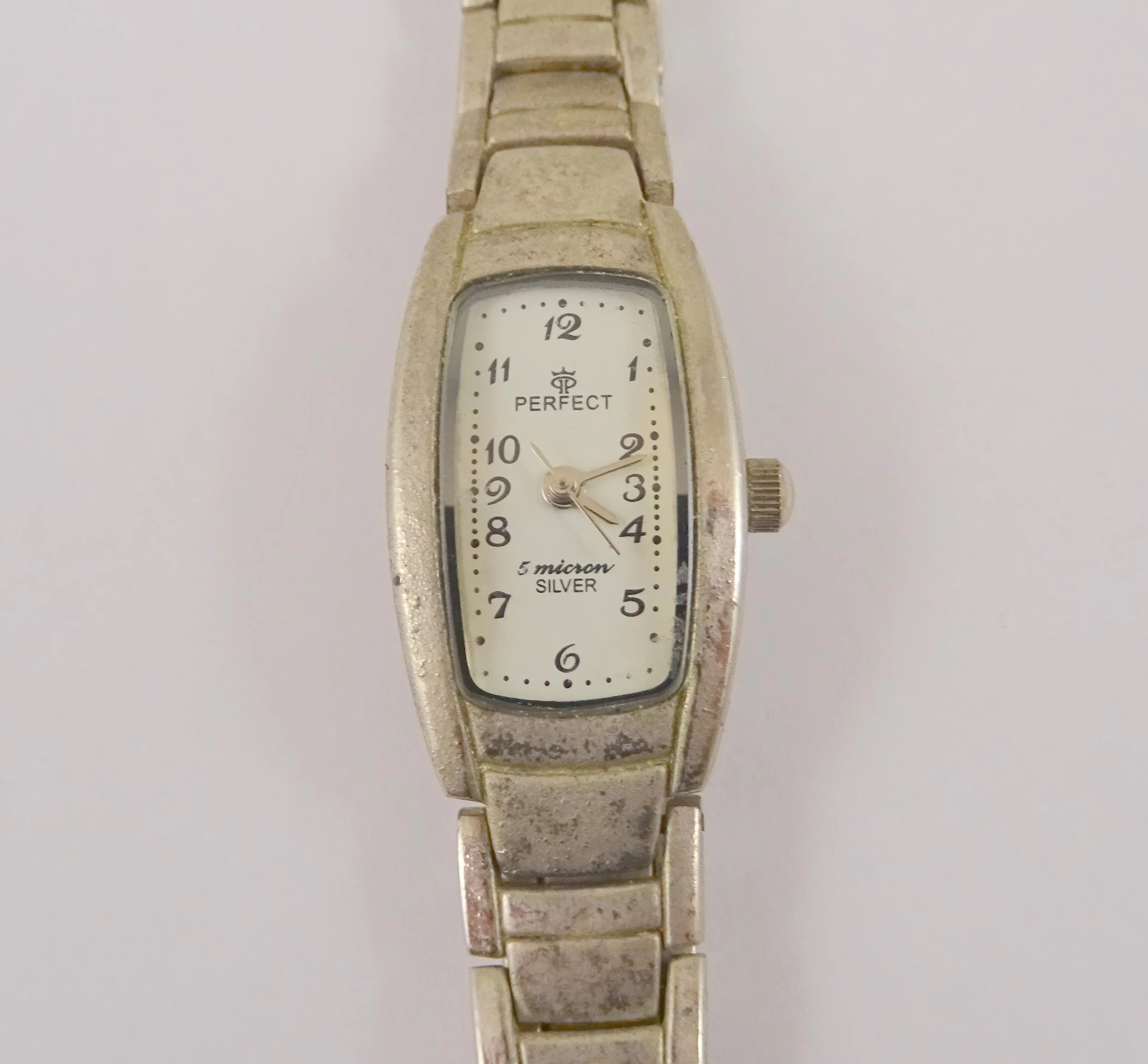 zegarek-damski-perfect-silver-typ-nareczny
