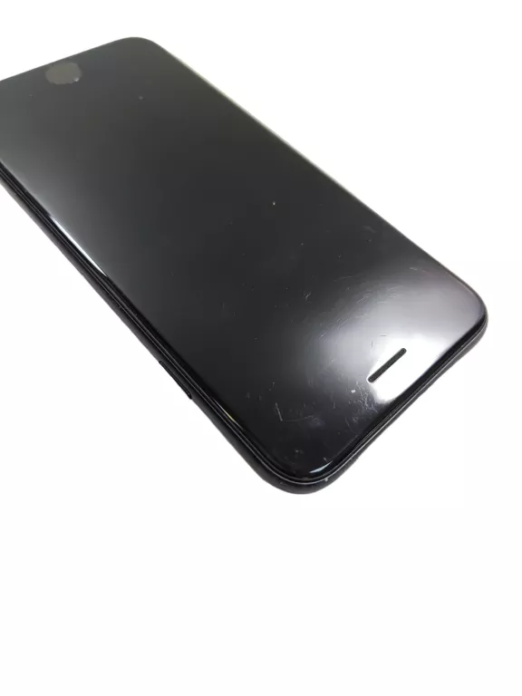 TELEFON IPHONE SE 2020 64 GB 88% PUD
