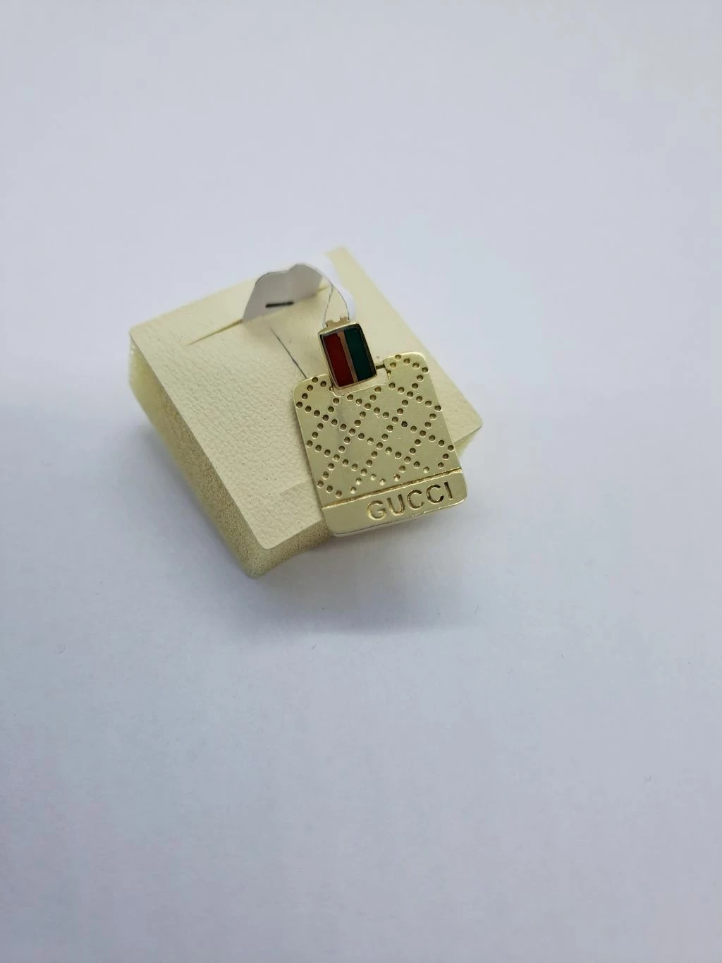 zlota-zawieszka-gucci-proby-585-stan-uzywany