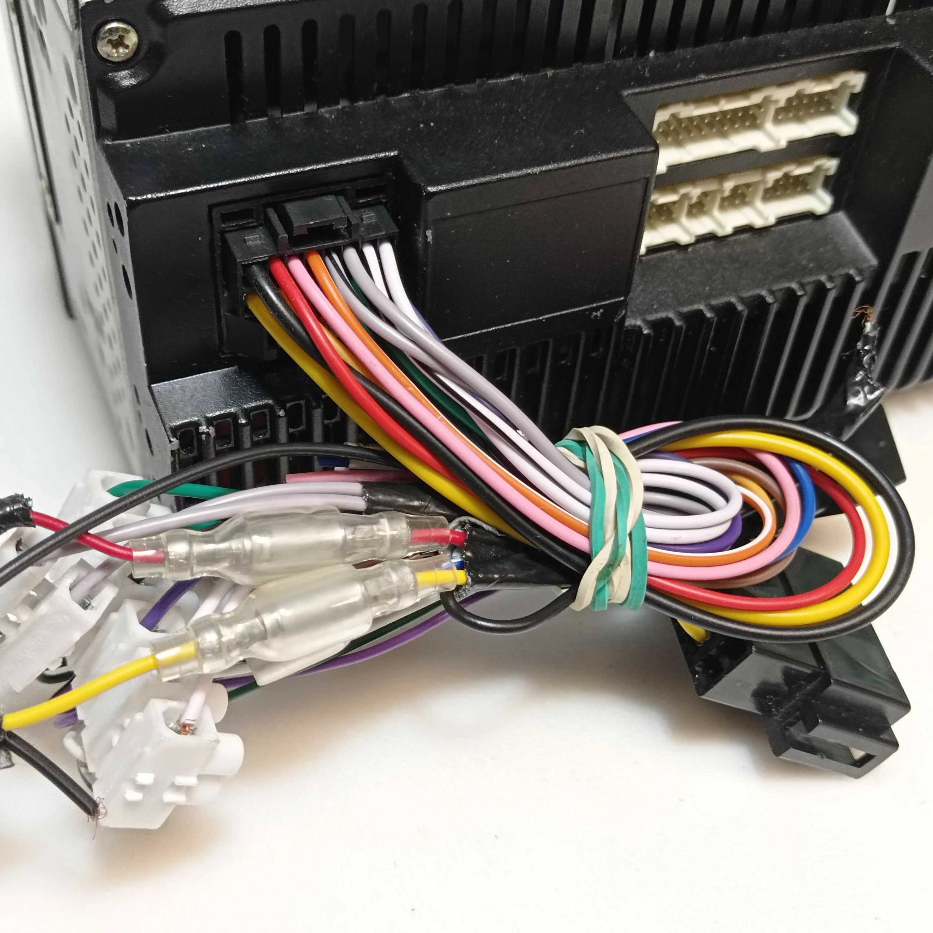 radio-samochodowe-2-din-rodzaje-odtwarzanych-nosnikow-brak