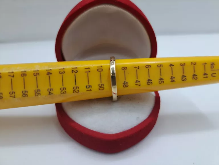 UŻYWANY ZŁOTY PIERŚCIONEK PR. 585/2,93G/R9
