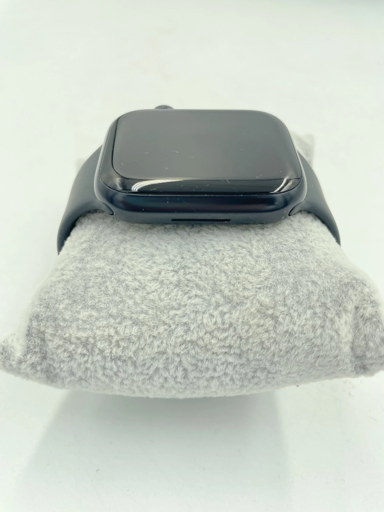 smartwatch-apple-watch-series-8-45mm-zlacza-brak