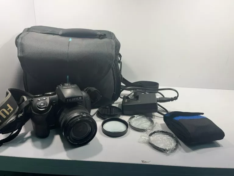 APARAT FINEPIX HS35 EXR