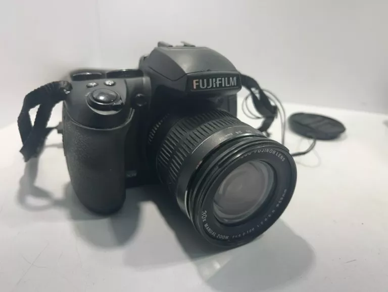 APARAT FINEPIX HS35 EXR