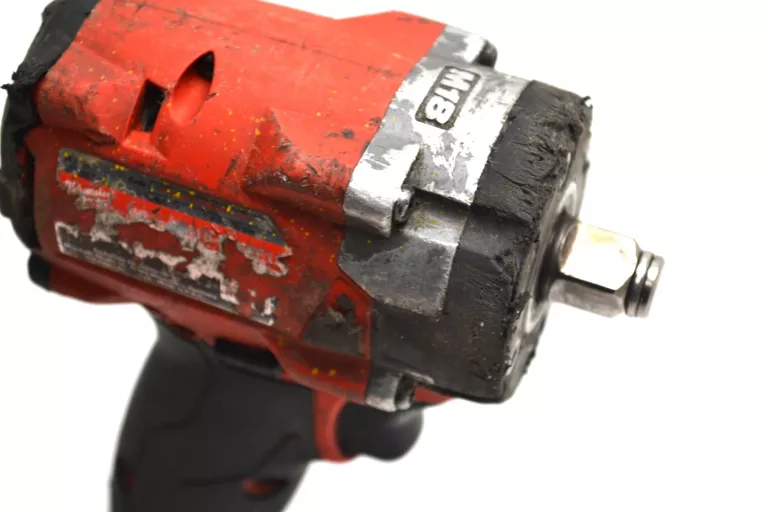 MILWAUKEE KLUCZ UDAROWY 1/2" M18 FIW2F12 + ŁADOWARKA, 2X AKUMULATOR