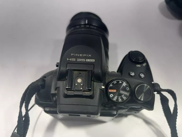 APARAT FINEPIX HS35 EXR