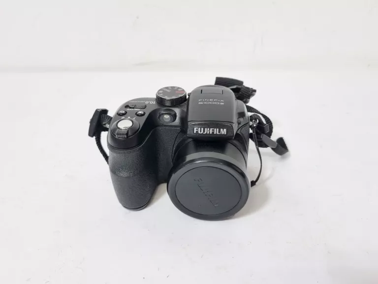 APARAT FUJIFILM S1000