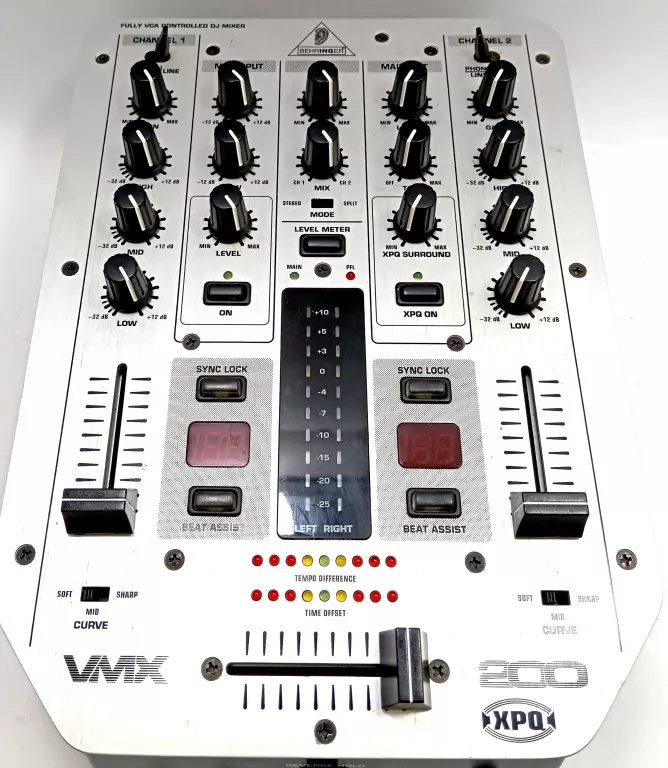 DJ MIKSER BEHRINGER PRO MIXER VMX200