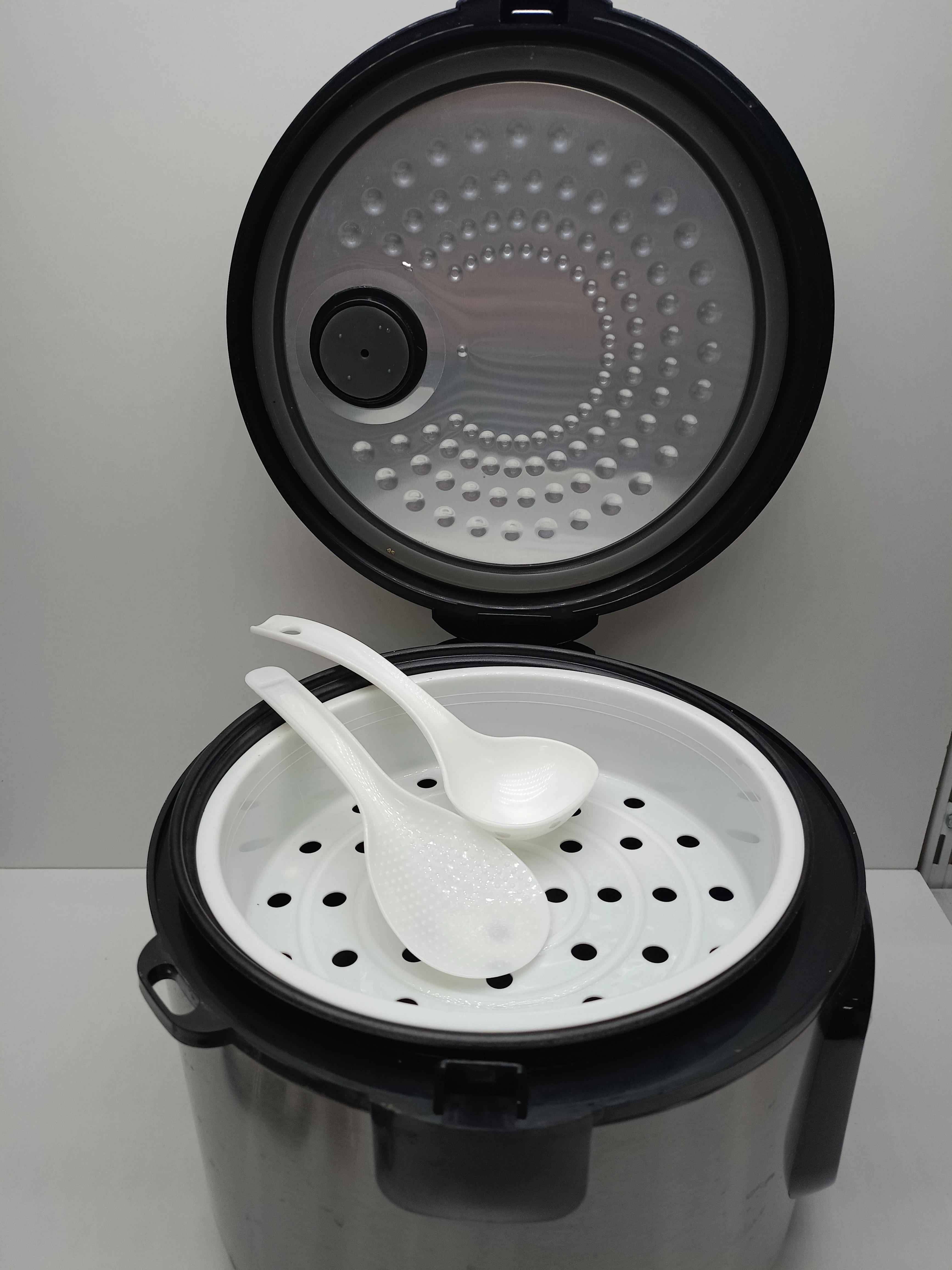 multicooker-18w1-delimano-kf-r50-700w-moc-700