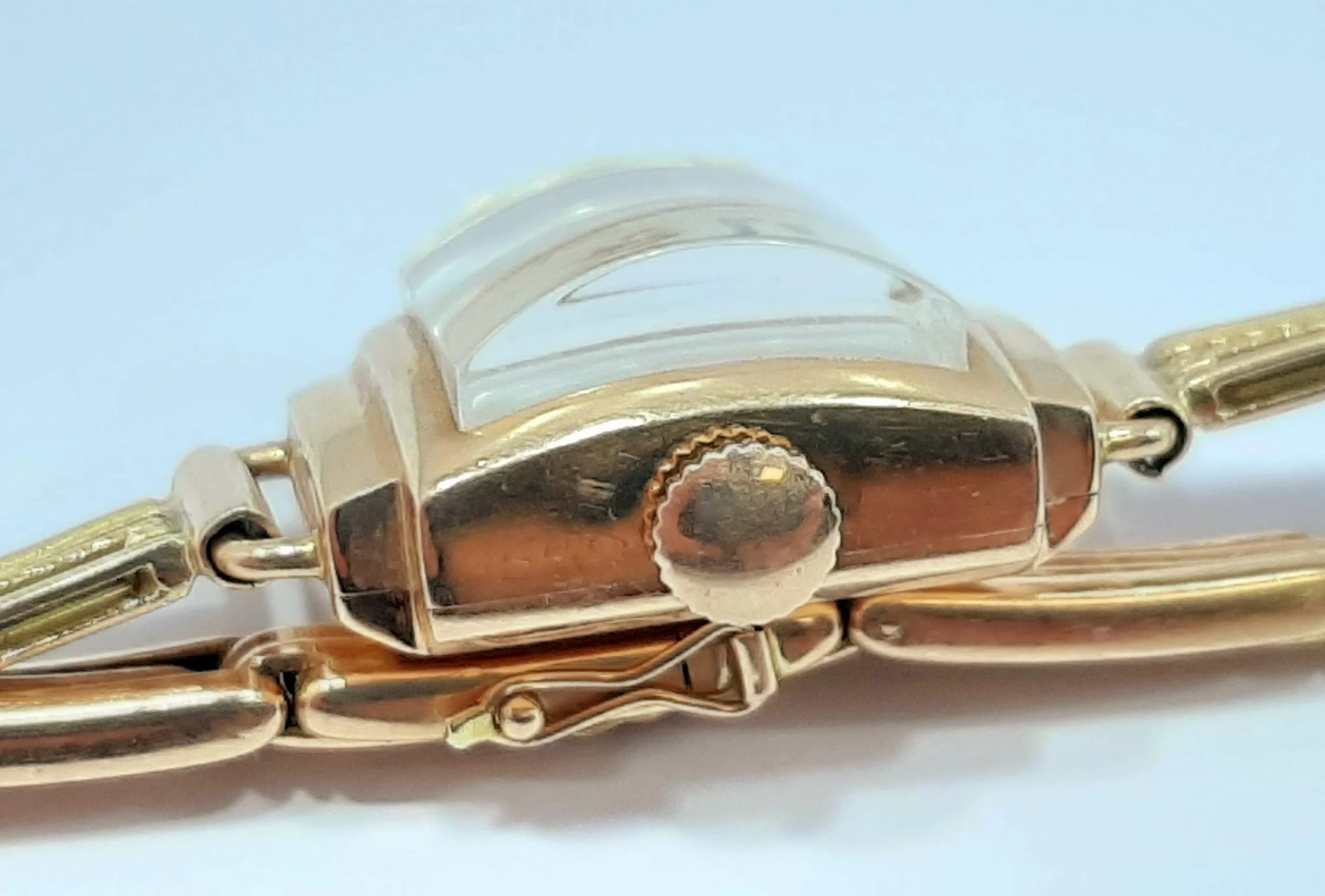 zloty-zegarek-zaria-16-gram-zlota-proby-585-masa-calkowita-2150-typ-nareczny