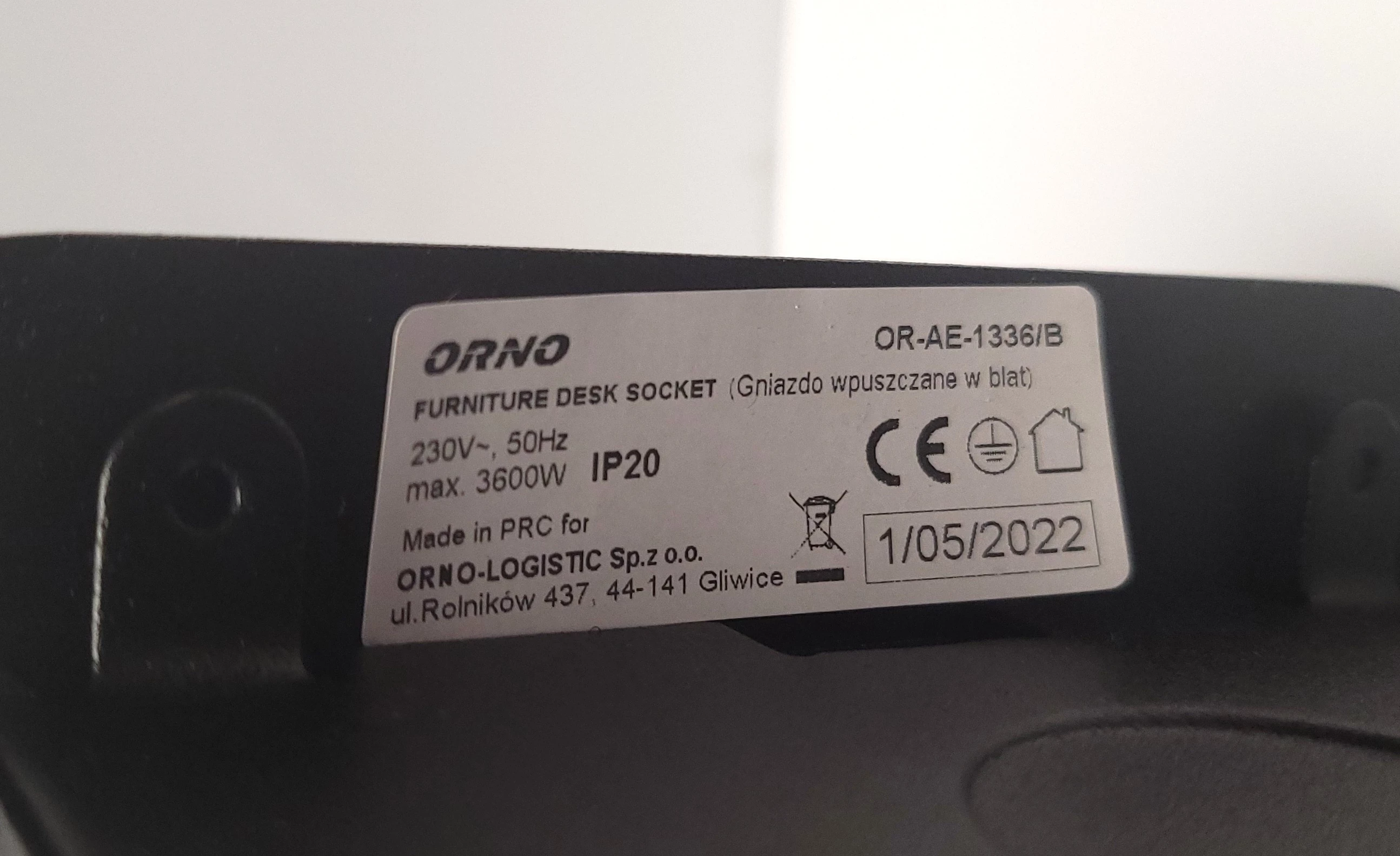 gniazdo-wpuszczane-w-blat-orno-3x250v-rodzaj-gniazda-blatowe