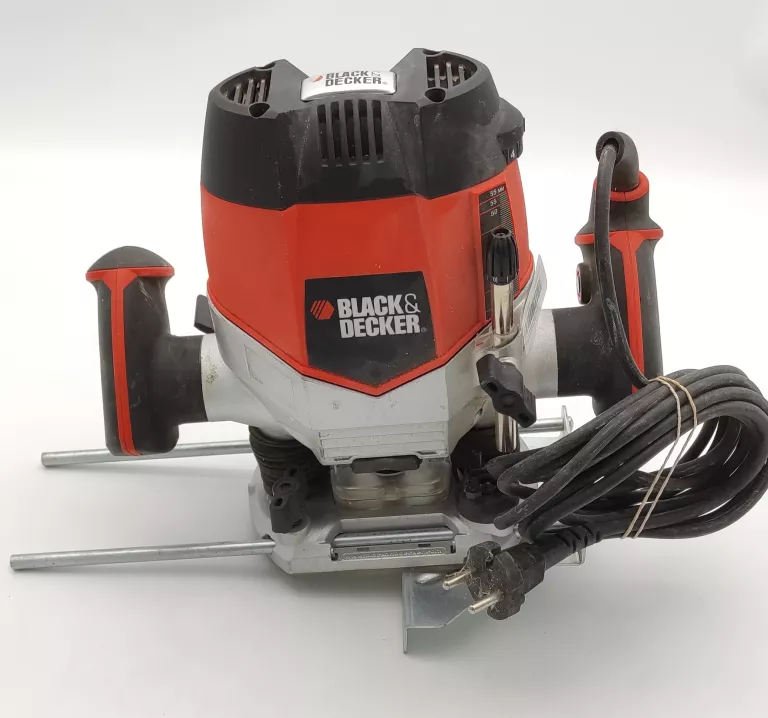 FREZARKA BLACK & DECKER KW900E