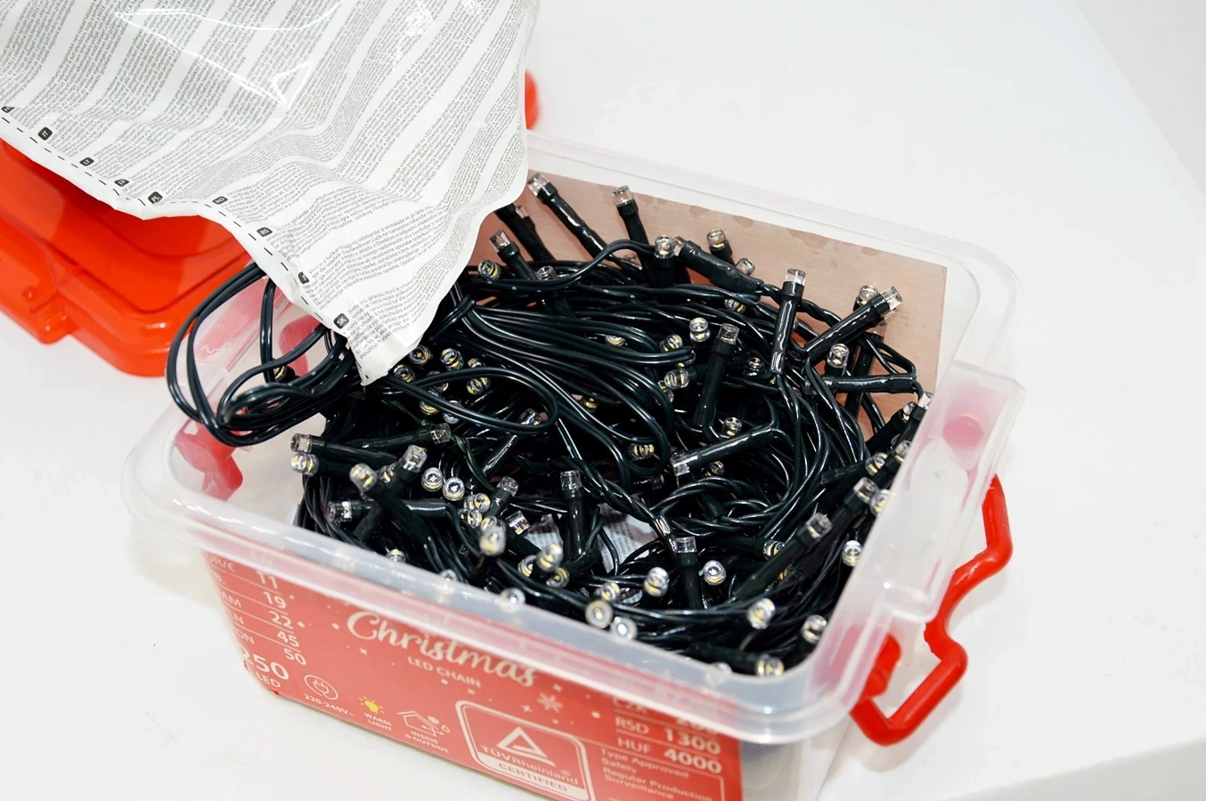 lampki-choinkowe-pepco-250-led-plastikowe-pudelko-dlugosc-sznura-125