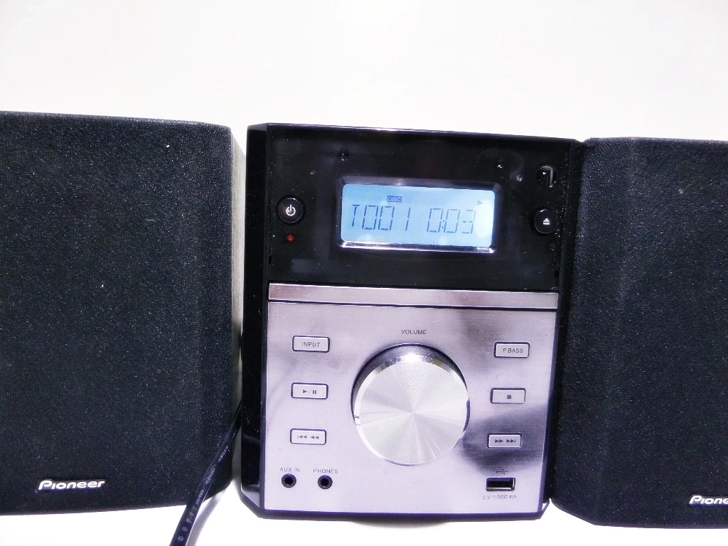 miniwieza-pioneer-x-em11-z-pilotem-delikatna-wada-rodzaj-odtwarzanych-nosnikow-cd-audio