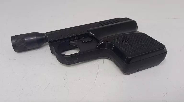 pistolet-hukowy-rynek-4-staszow