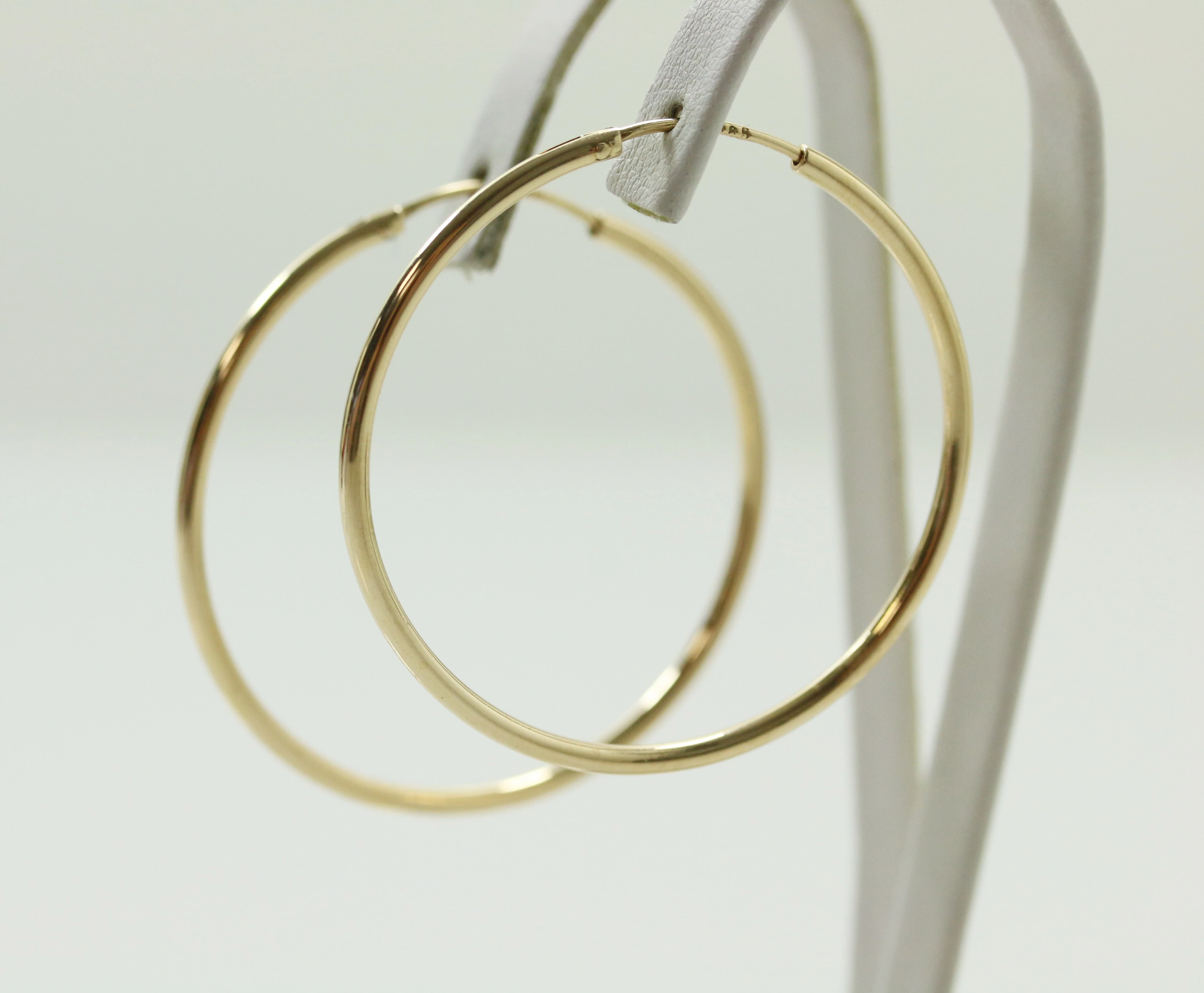 zlote-kolczyki-kola-p585565g-okopowa-7a-warszawa