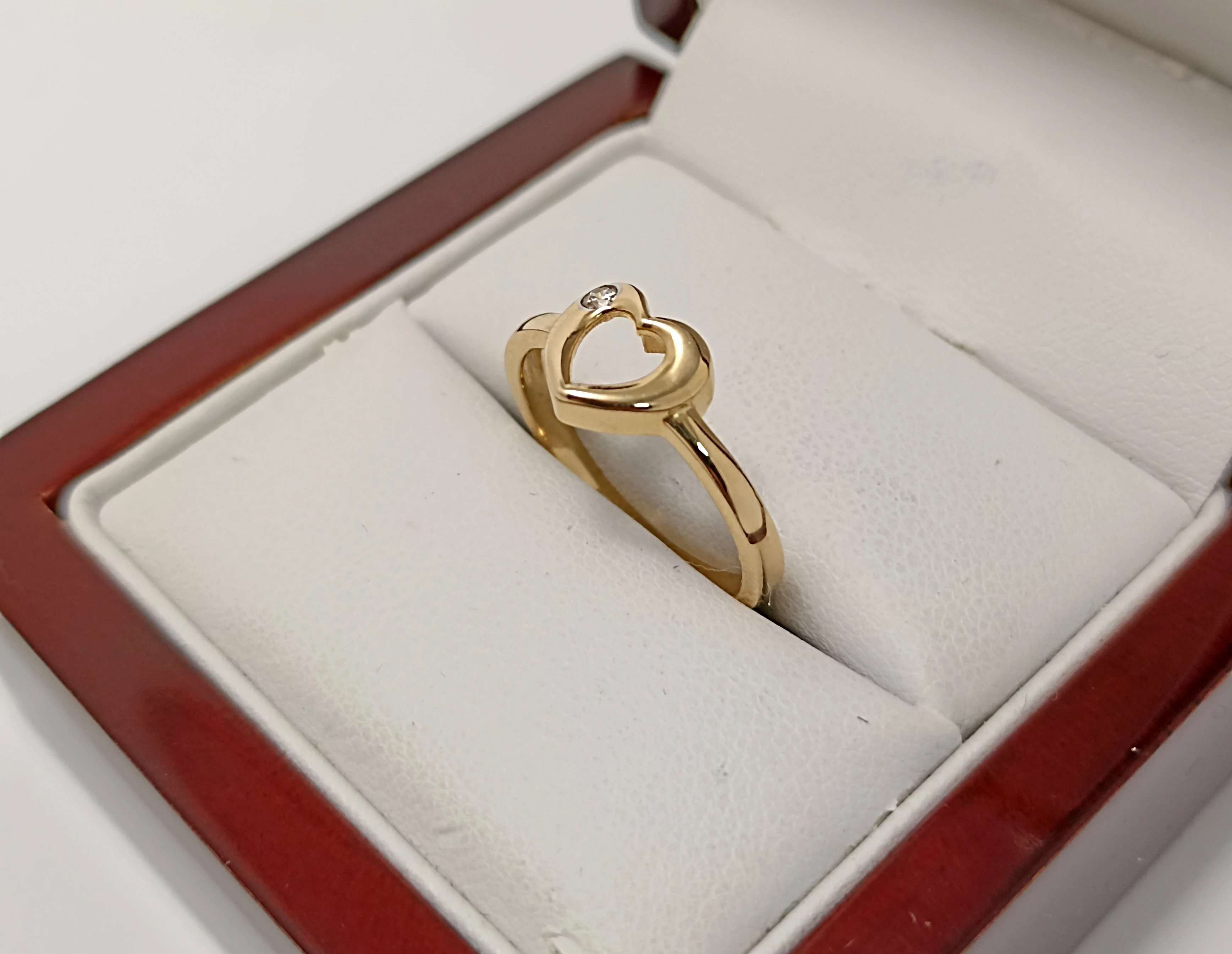 zloty-pierscionek-serce-219g-p585-r13-kamien-cyrkonia