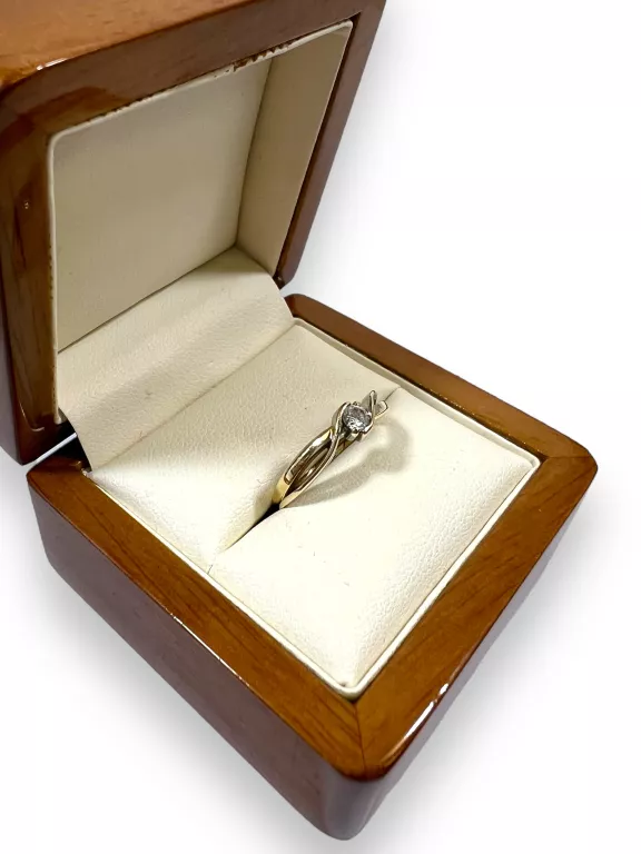 KLASYCZNY ZŁOTY PIERŚCIONEK 585/1,93G/R15