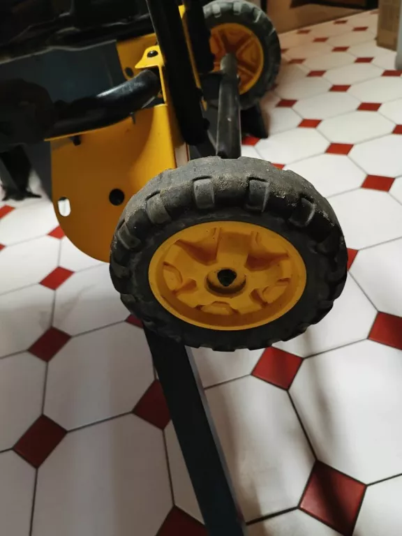 pilarka-dewalt-dwe7492-os-wozek-dwe74911-xj-stan-uzywany