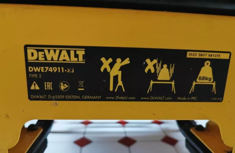 pilarka-dewalt-dwe7492-os-wozek-dwe74911-xj-maksymalna-moc-2000