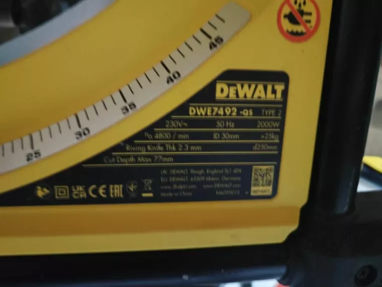 pilarka-dewalt-dwe7492-os-wozek-dwe74911-xj-marka-dewalt