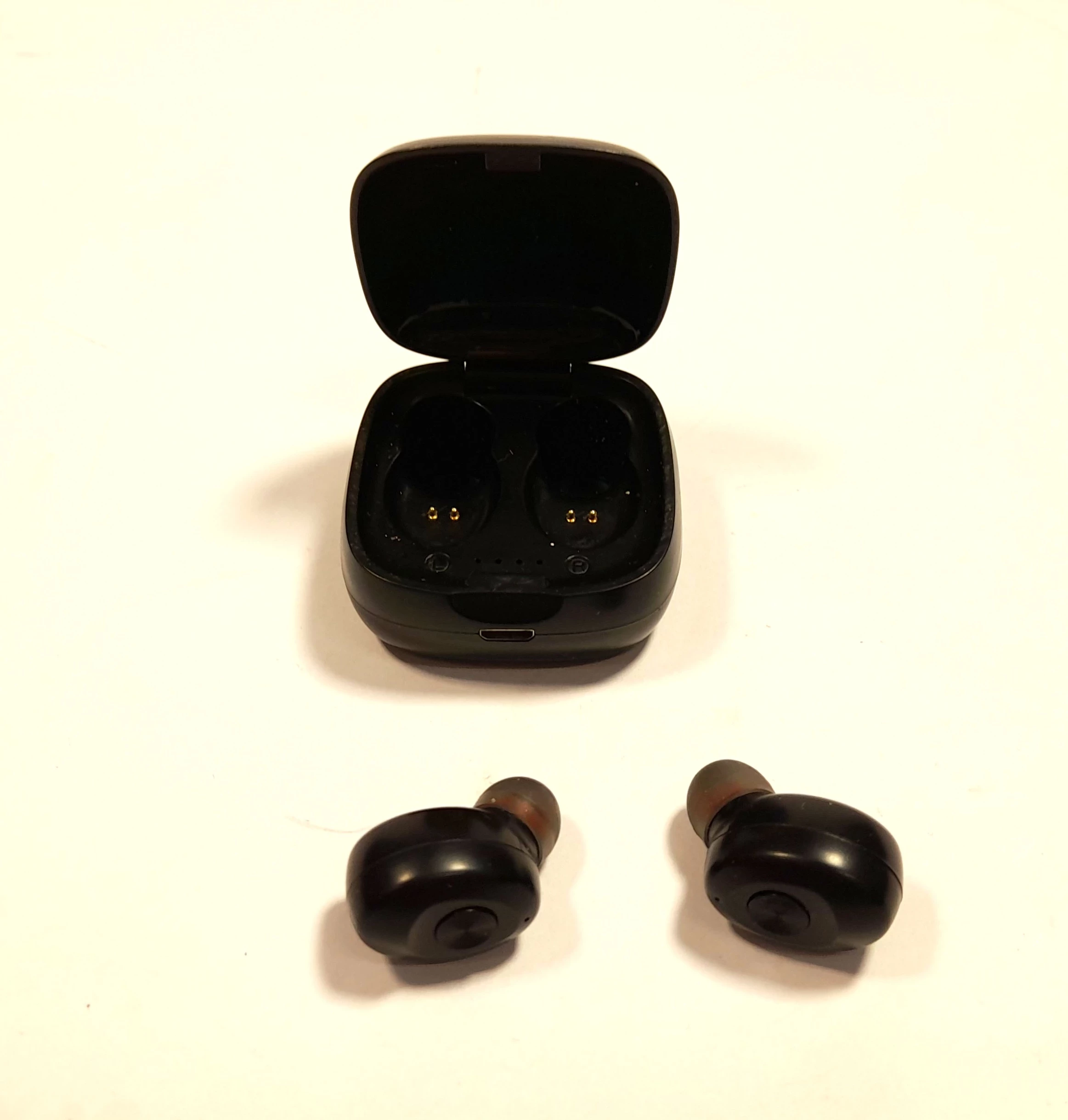 sluchawki-bezprzewodowe-douszne-manta-mtws001-stan-uzywany