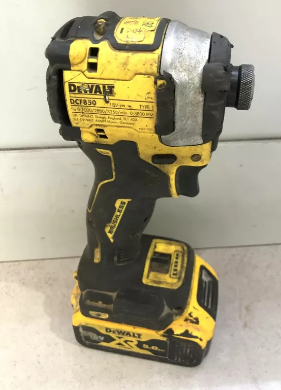 ZAKRĘTARKA UDAROWA DEWALT DCF850 18V