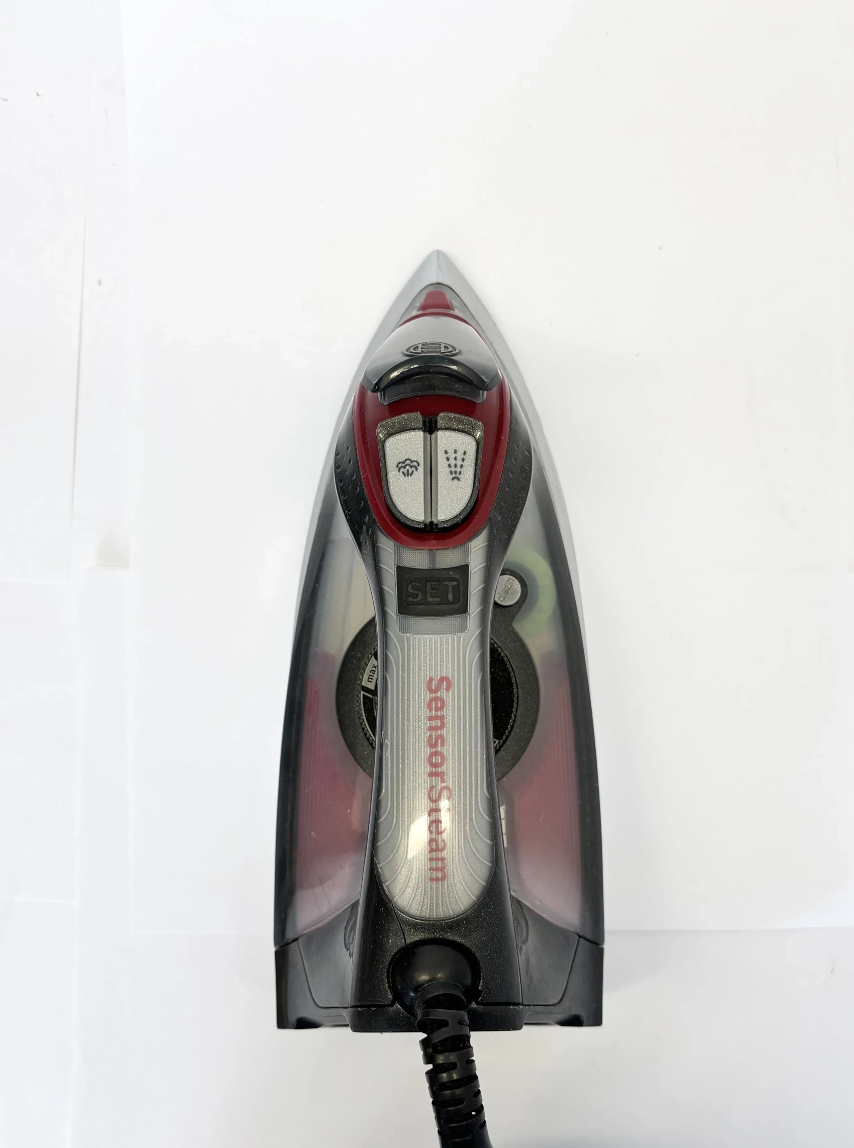 zelazko-bosch-kolor-dominujacy-czerwony