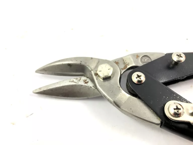 nozyce-do-blachy-magnusson-maksymalna-predkosc-skokowa-0