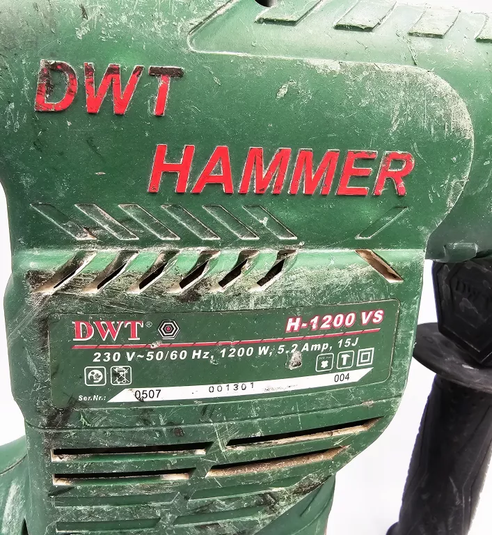 mlot-udarowy-dwt-h-1200-vs-walizka-energia-udaru-15