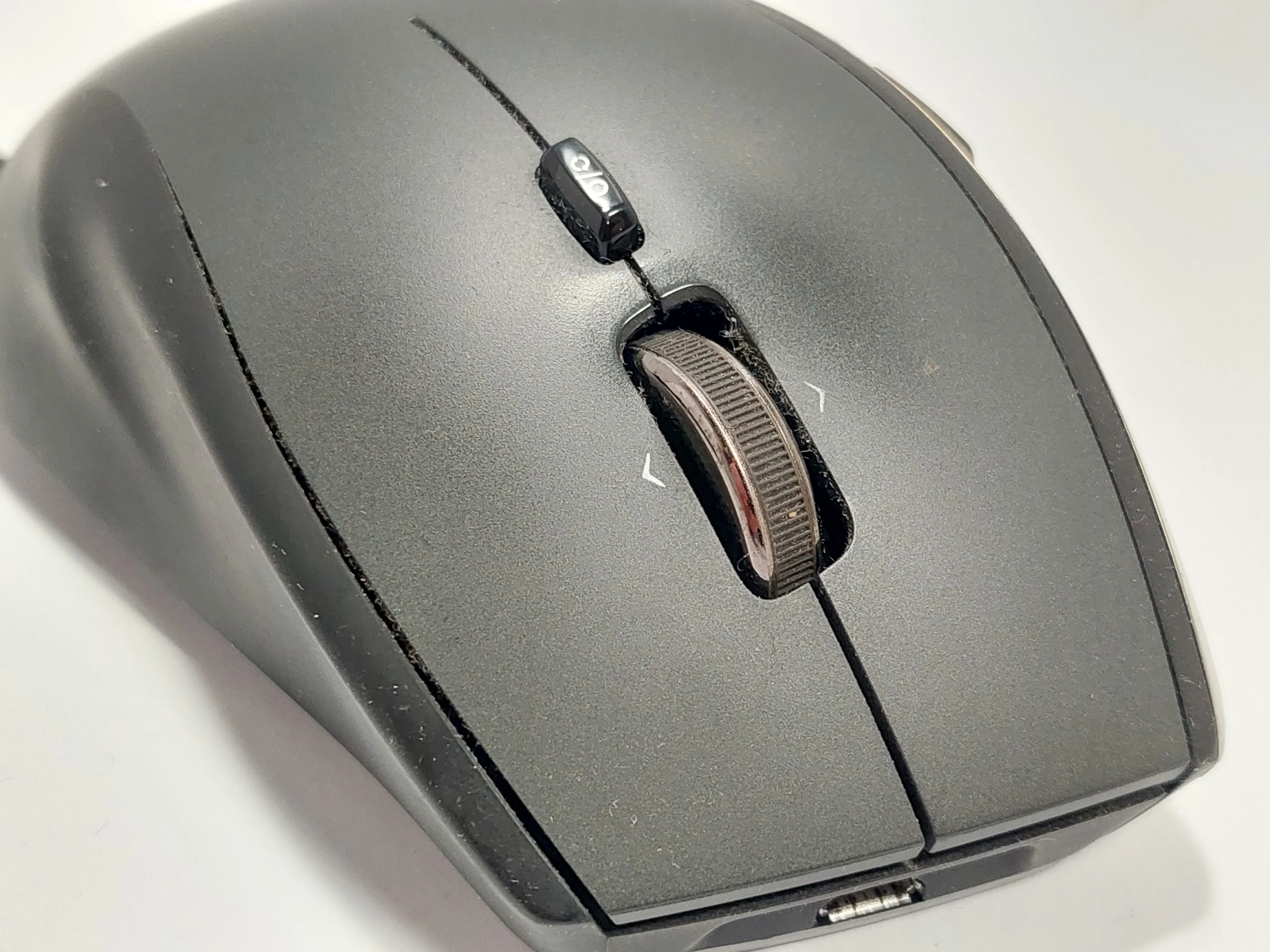 myszka-logitech-performance-mx-interfejs-usb