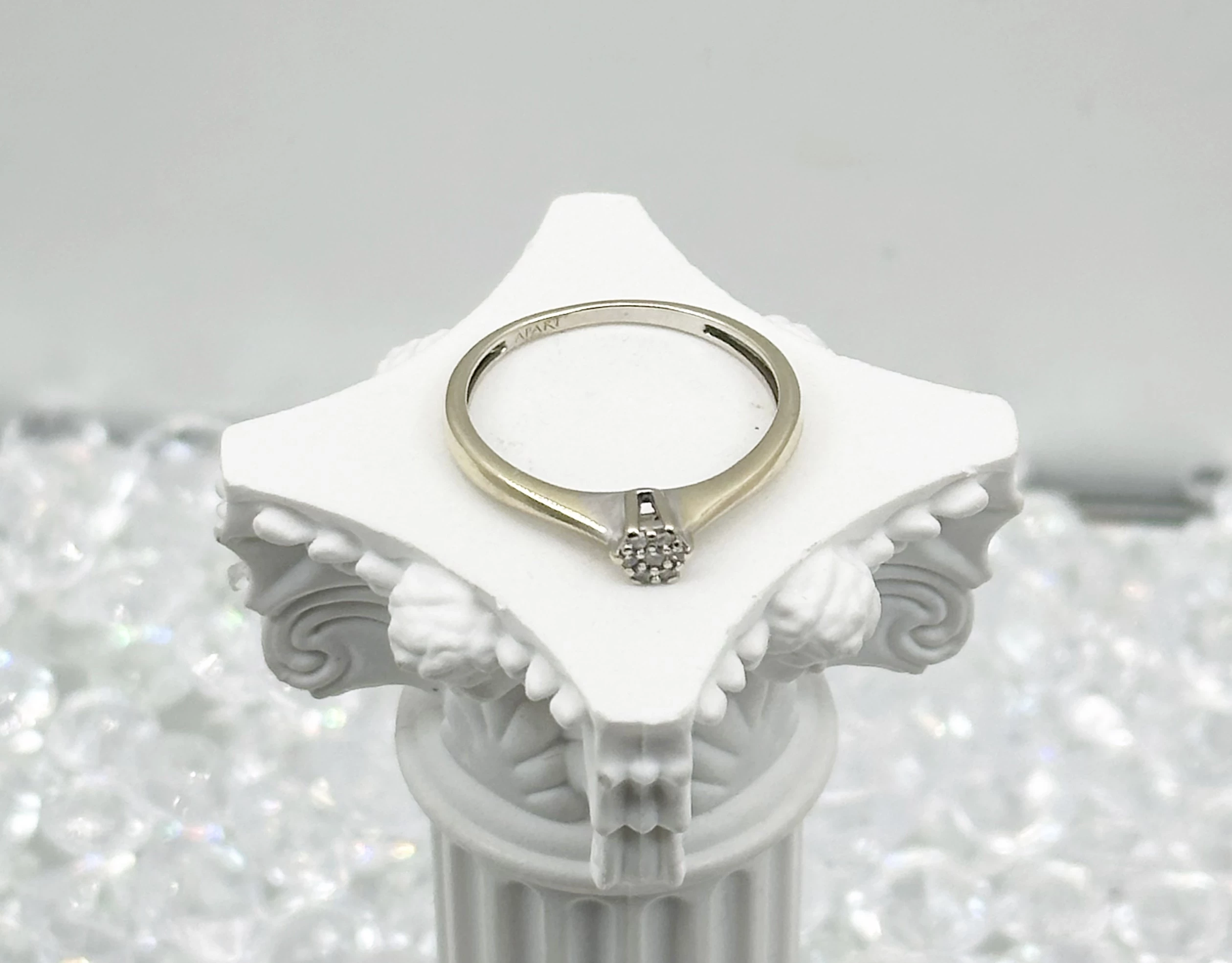 zloty-pierscionek-z-brylantami-r12-material-15835-2