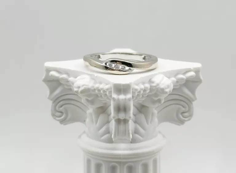 zloty-pierscionek-z-brylantami-r12-material-15835-2