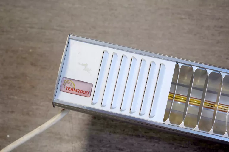 PROMIENNIK REFLEKTOR CIEPŁA TERM 2000 W IP65