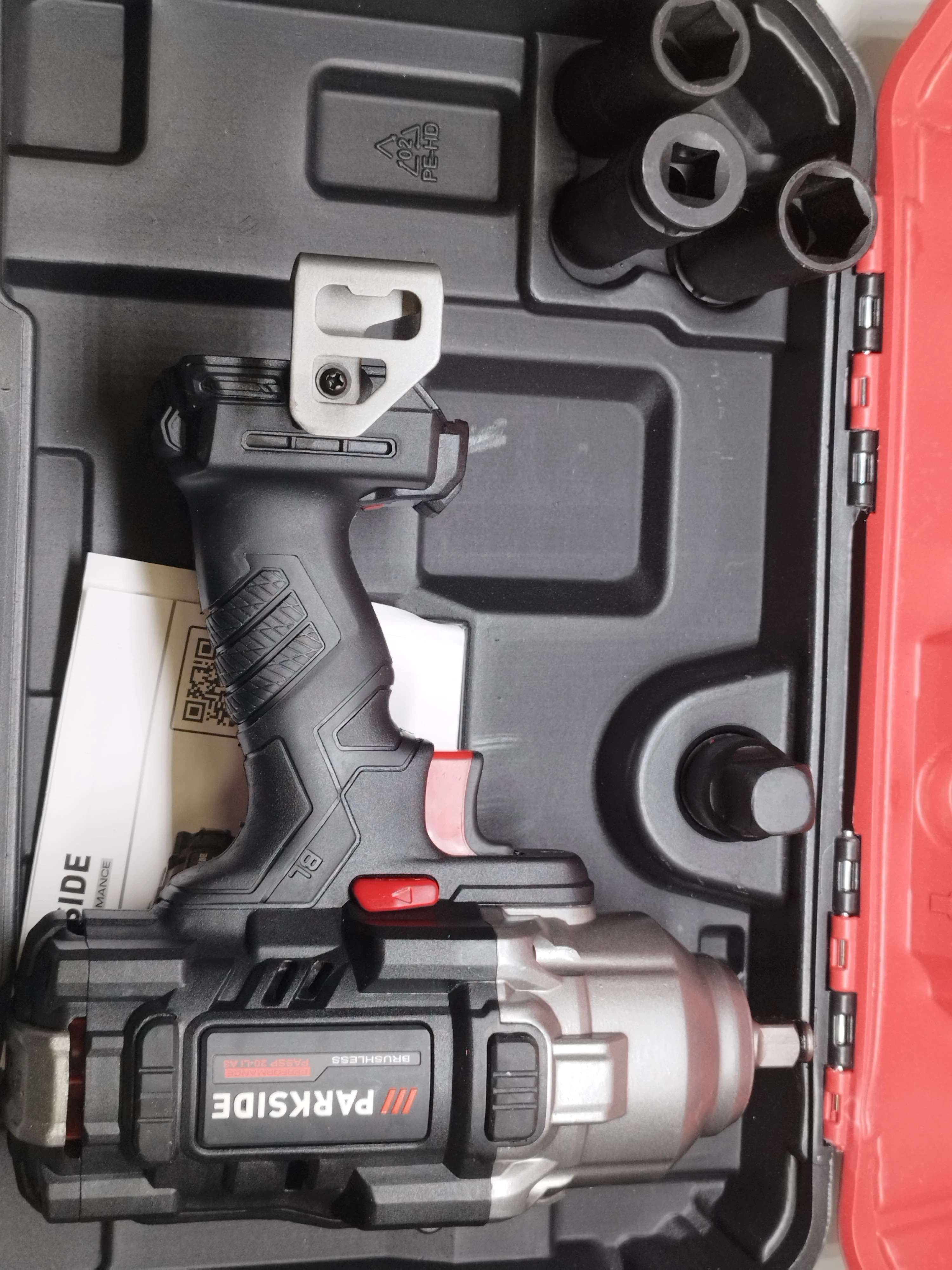 klucz-udarowy-parkside-performance-w-walizce-marka-parkside