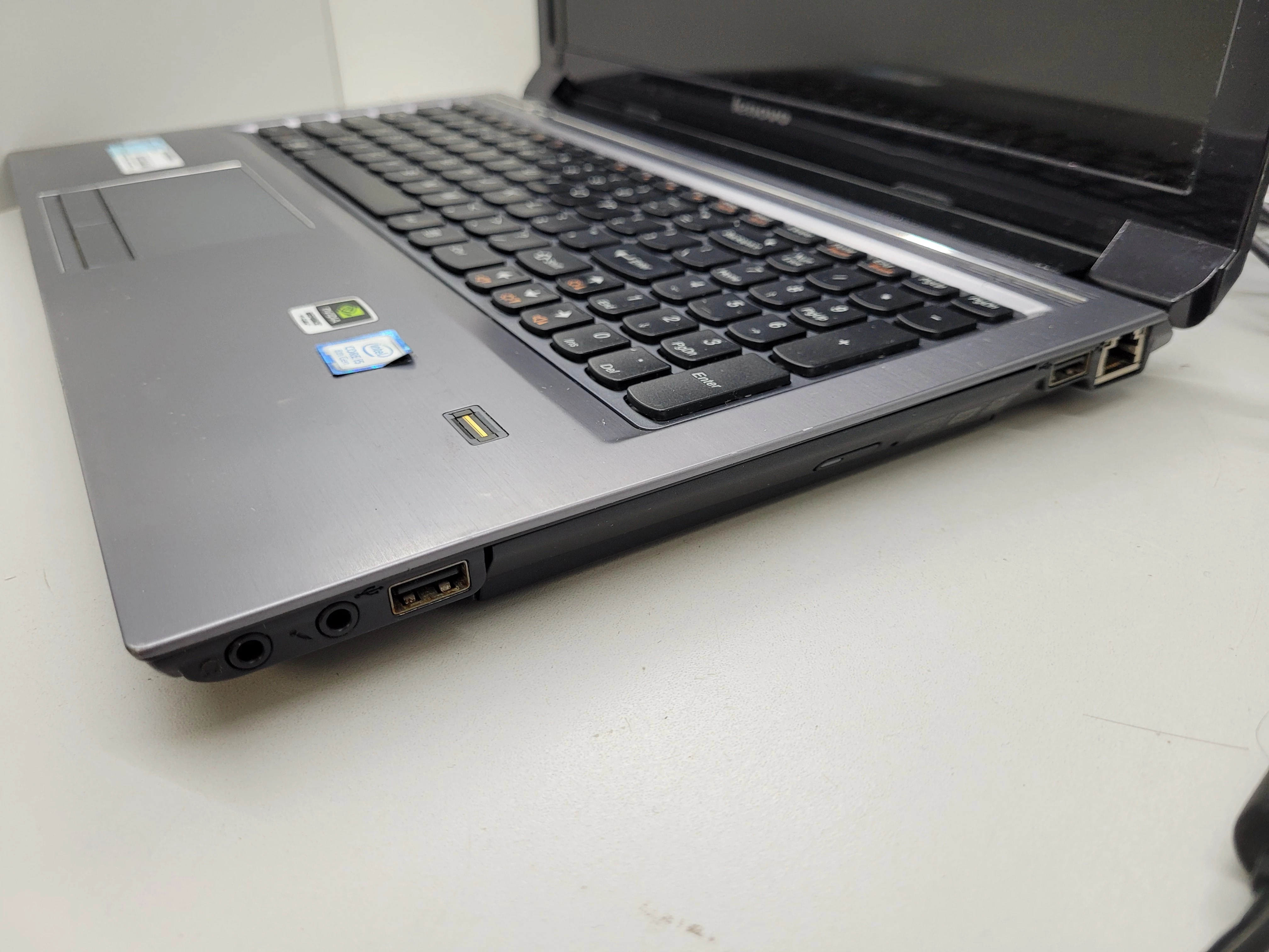 laptop-lenovo-v570-i58gb128gb-ssd-liczba-rdzeni-procesora-4