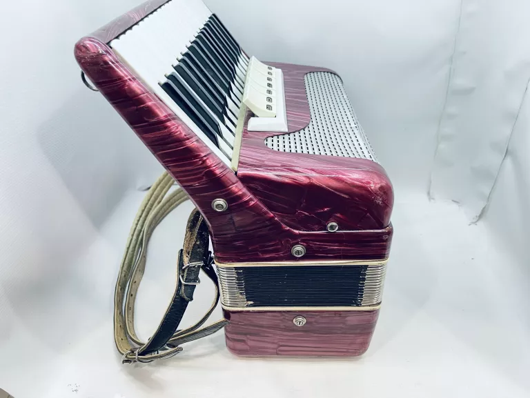 akordeon-victoria-ii-opis-marka-victoria