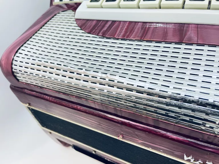 akordeon-victoria-ii-opis-marka-victoria