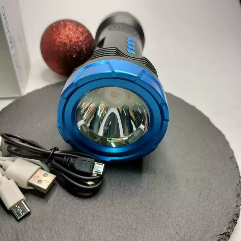 LATARKA Z RADIEM LOVEYIN AI-137