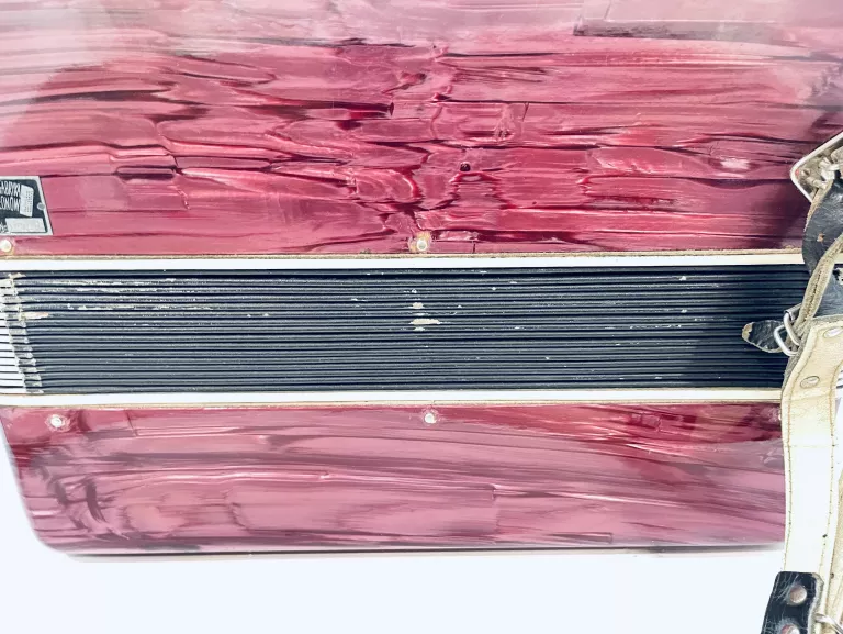 akordeon-victoria-ii-opis-stan-uzywany