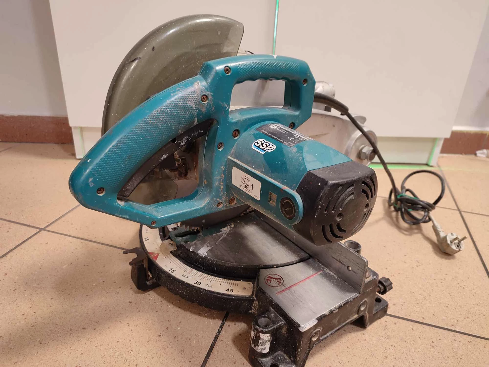 pila-ukosnica-makita-mls100-mickiewicza-12f-sj-morag