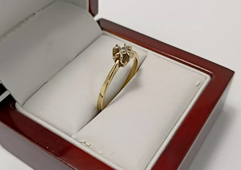 zloty-pierscionek-z-cyrkonia-265g-r-20-material-15835-2