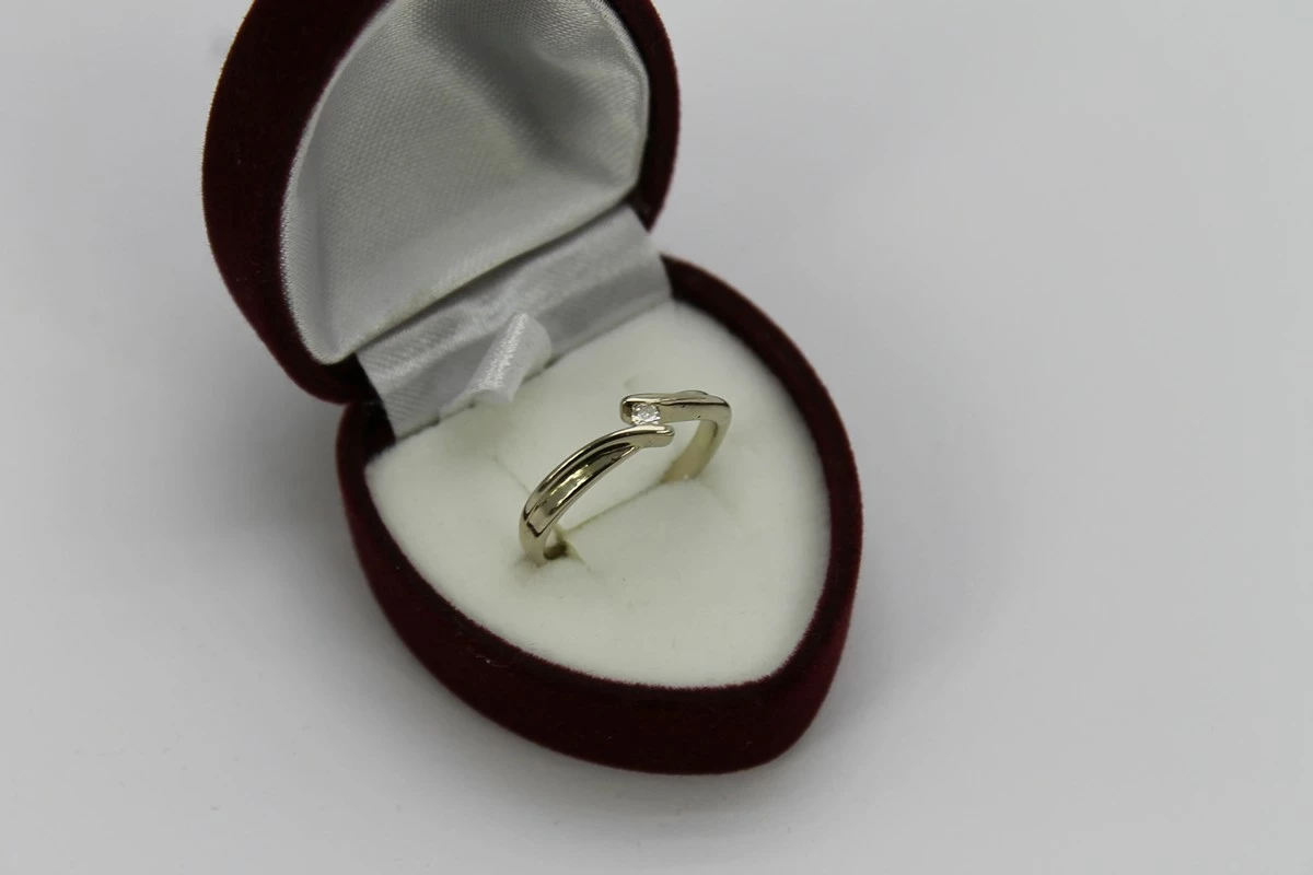 zloty-pierscionek-z-brylantem-pr-585-rozm10-certyfikat-rodzaj-2205-16